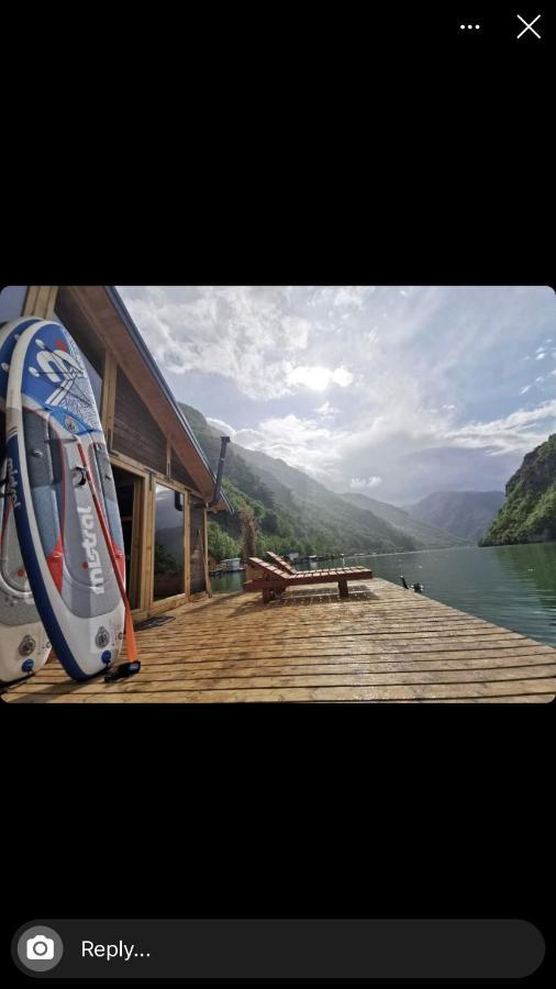 Lake House Perucac Rastiste Экстерьер фото